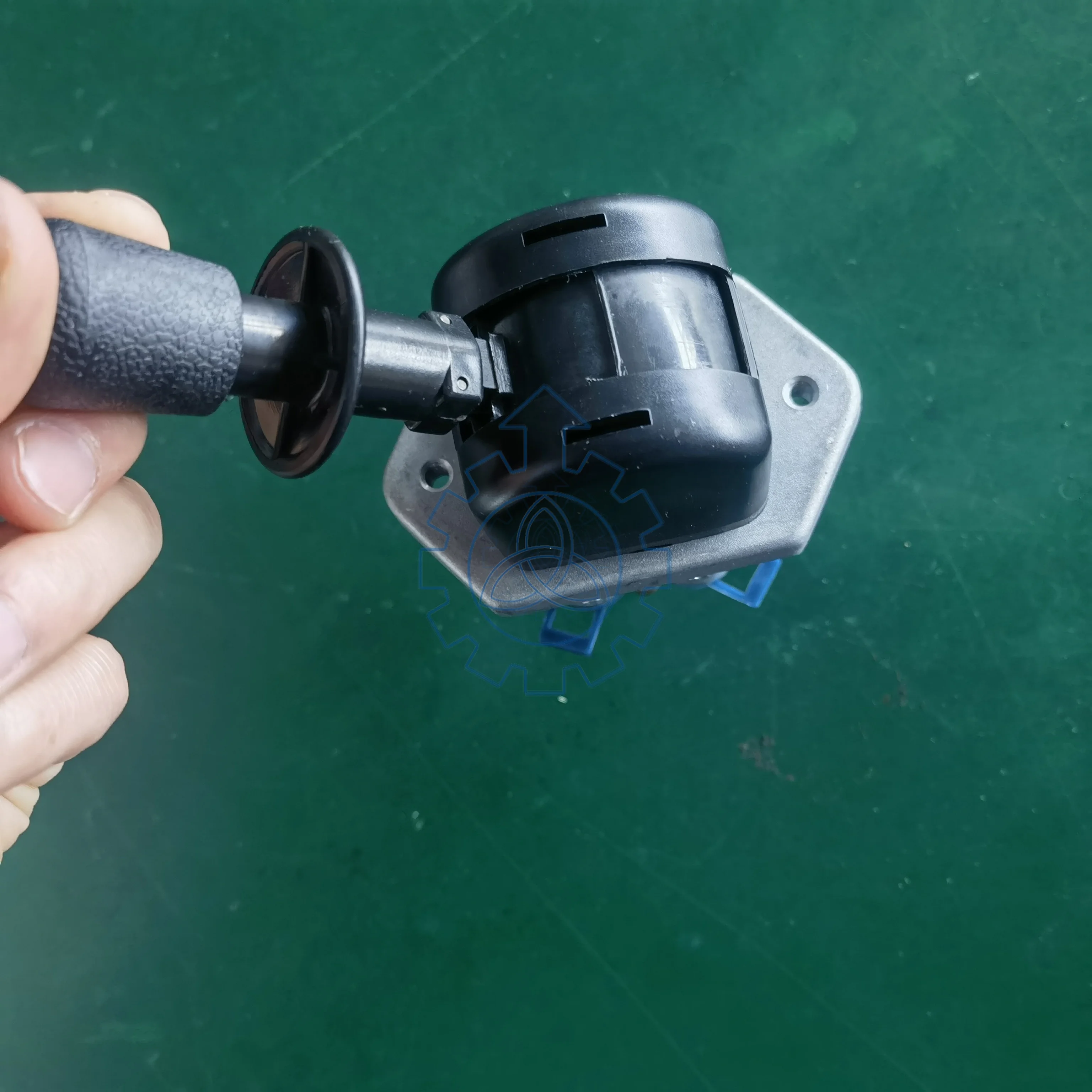 

9617232080 1519269 5010145720 Hand Brake Valve Hand controlled valves are suitable for Dafu truck accessories