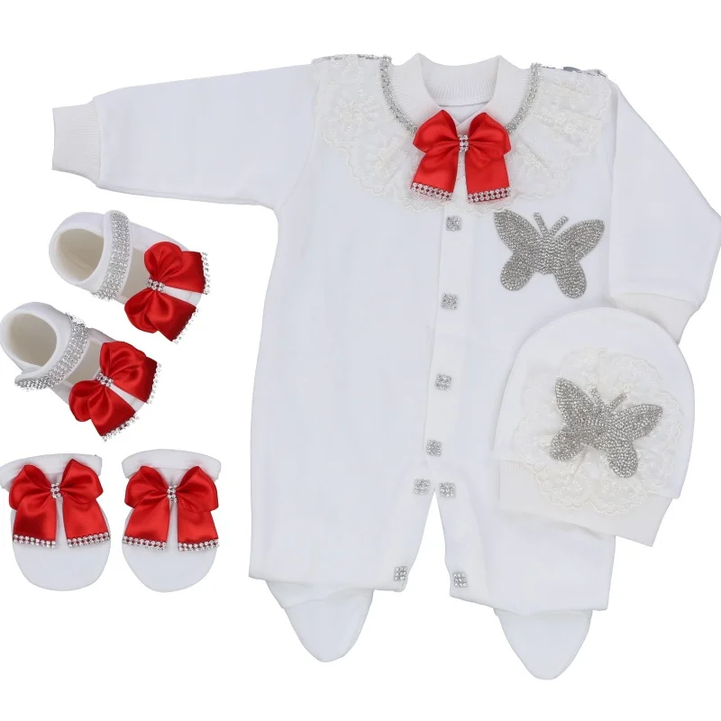 

Комплект из 4 предметов: комбинезон на ножках для малышей 0-9 месяцев, полностью белый, с красным атласным бантом, серебряными стразами, кружевным воротником-бабочкой, длинными рукавами, в стиле принцессы