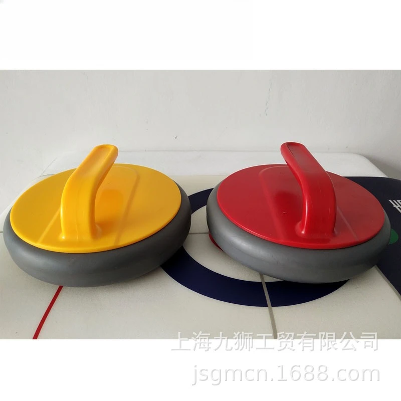 كرة تجعيد مطاطية على الأرض، كرة تجعيد جافة، دعائم رياضية للثلج، تدريب المنافسة، تعليم تجعيد المطاط