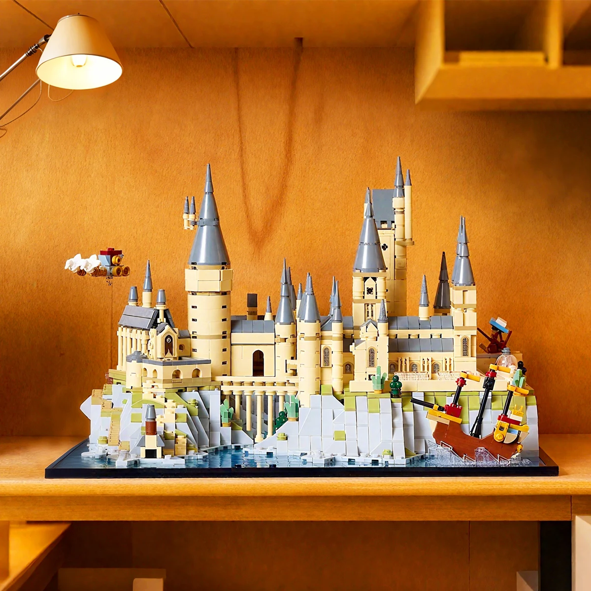 

Magical Academy Castle Grounds Magic School College Streetview Model Building Block Brick Gift Toys