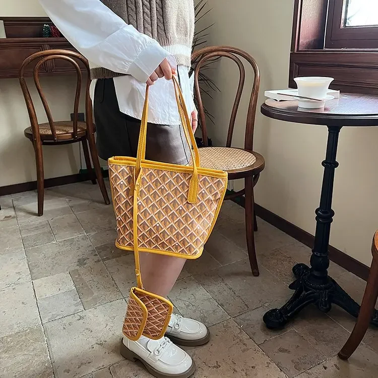 

‌2025 Print Mesh Tote Bag Set 3-Piece Work & Travel Vegan Purse for Women, Adjustable Shoulder Bag with Mini Pouch luxury
