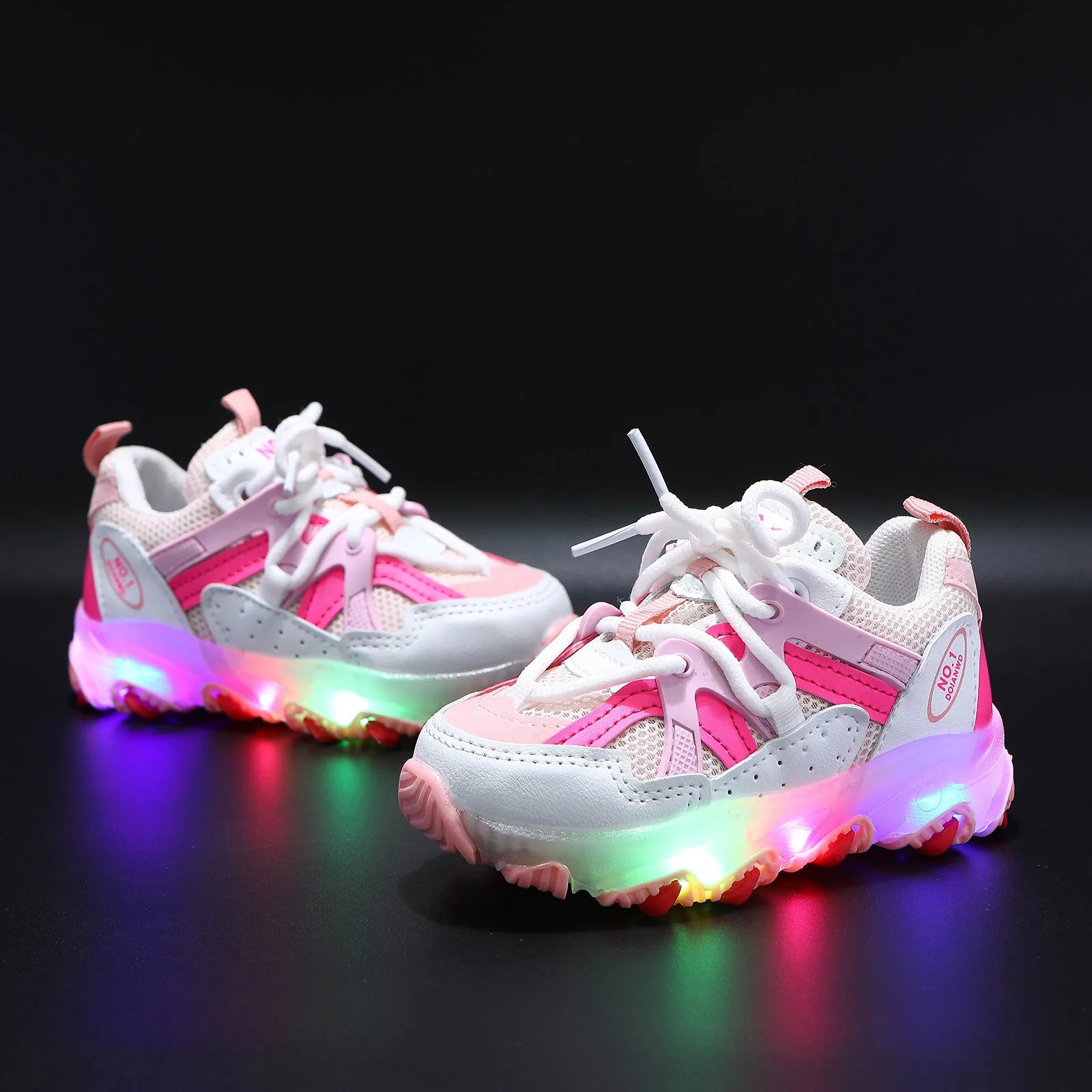 Fashion Children Lighting Shoes for Boys Girls Light Up Shoes Kids Shoes Sports Shoes Breathable Mesh Comfortable Sneakers