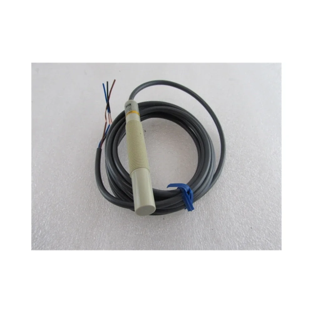 E2EQ-X7D112-M1TGJ-T photo sensor Proximity Sensor DC 3-wire/DC 2-wire E2EQ NEXT