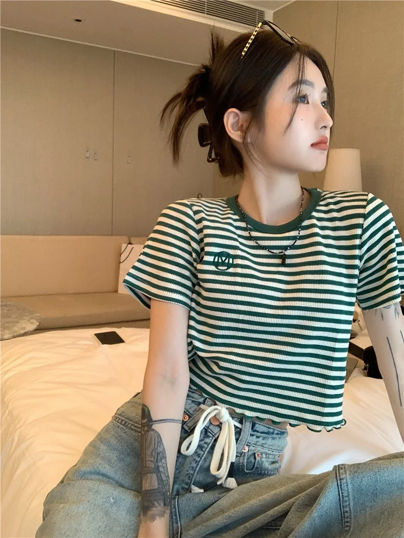 2025 neue Gestreiften Crop Top Frauen Koreanische Crew Neck Sommer Print Kurzarm Tops Dünne Beiläufige Einfache Alle-spiel frauen T Shirts – Detail 3