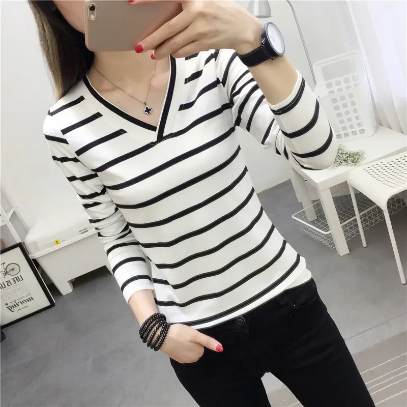 

T-shirt Versatile Base Layer Top Women's Loose Fit Pullover Summer Korean Style Striped V-neck Short Sleeve