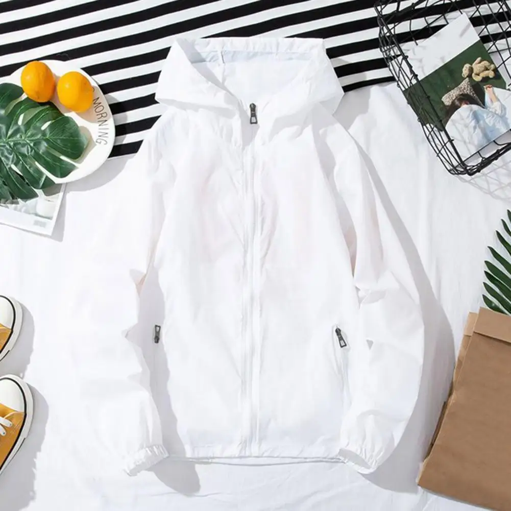 สีดําเสื้อแจ็คเก็ตผู้ชาย Windbreak Coat PLUS ขนาดแฟชั่น Casual เสื้อแจ็คเก็ตกันน้ําชายสีทึบ Outerwear ขนาดใหญ่