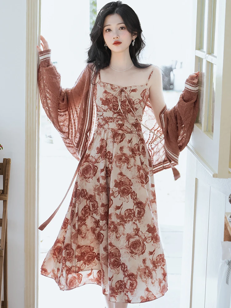 

Retro First Love Gentle Wind Dry Rose Floral Strap Dress with Lazy Open Cardigan Dress Two Piece Set Women's Fashion Ensemble