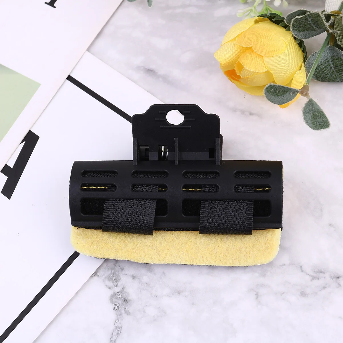 

4pcs Hairdressing Hair Clips High Temp Resistant Perm Tools With Thermal Insulation Cotton Pad Durable Lightweight Plastic For