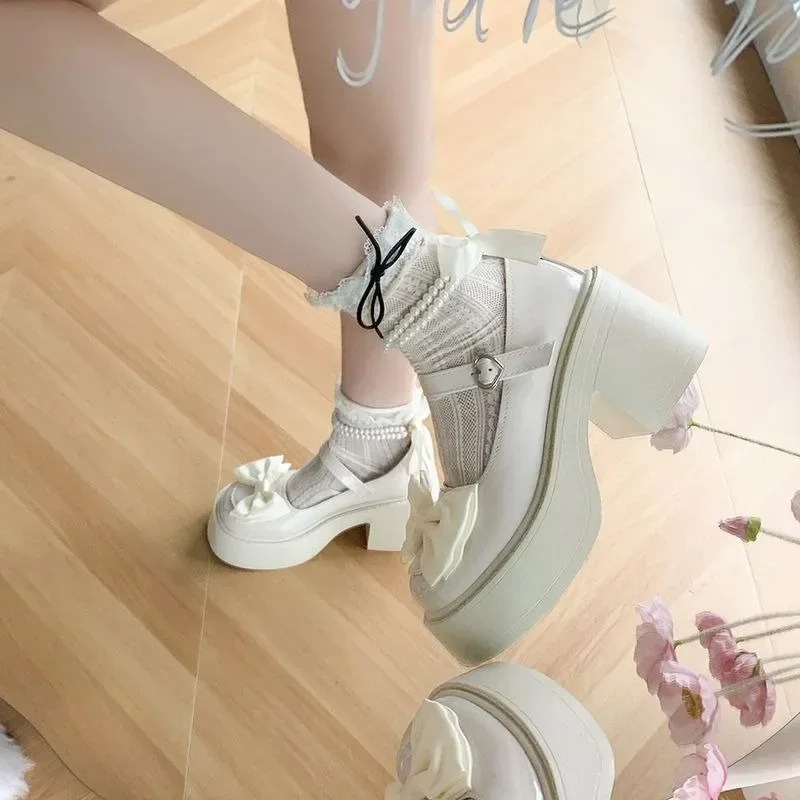 أحذية للنساء 2025 جودة عالية بولي PU سميكة القاع القوس جولة تو المرأة عالية الكعب موضة كبيرة الحجم الحلو الصلبة الكلاسيكية مضخات