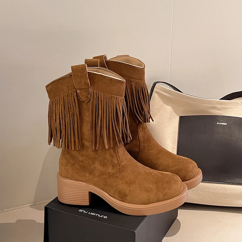 2025 نمط جديد موضة سميكة سوليد مهدب المرأة الرجعية مريحة الأحذية الغربية كعب مربع قصيرة الساق فارس الأحذية منصة #4