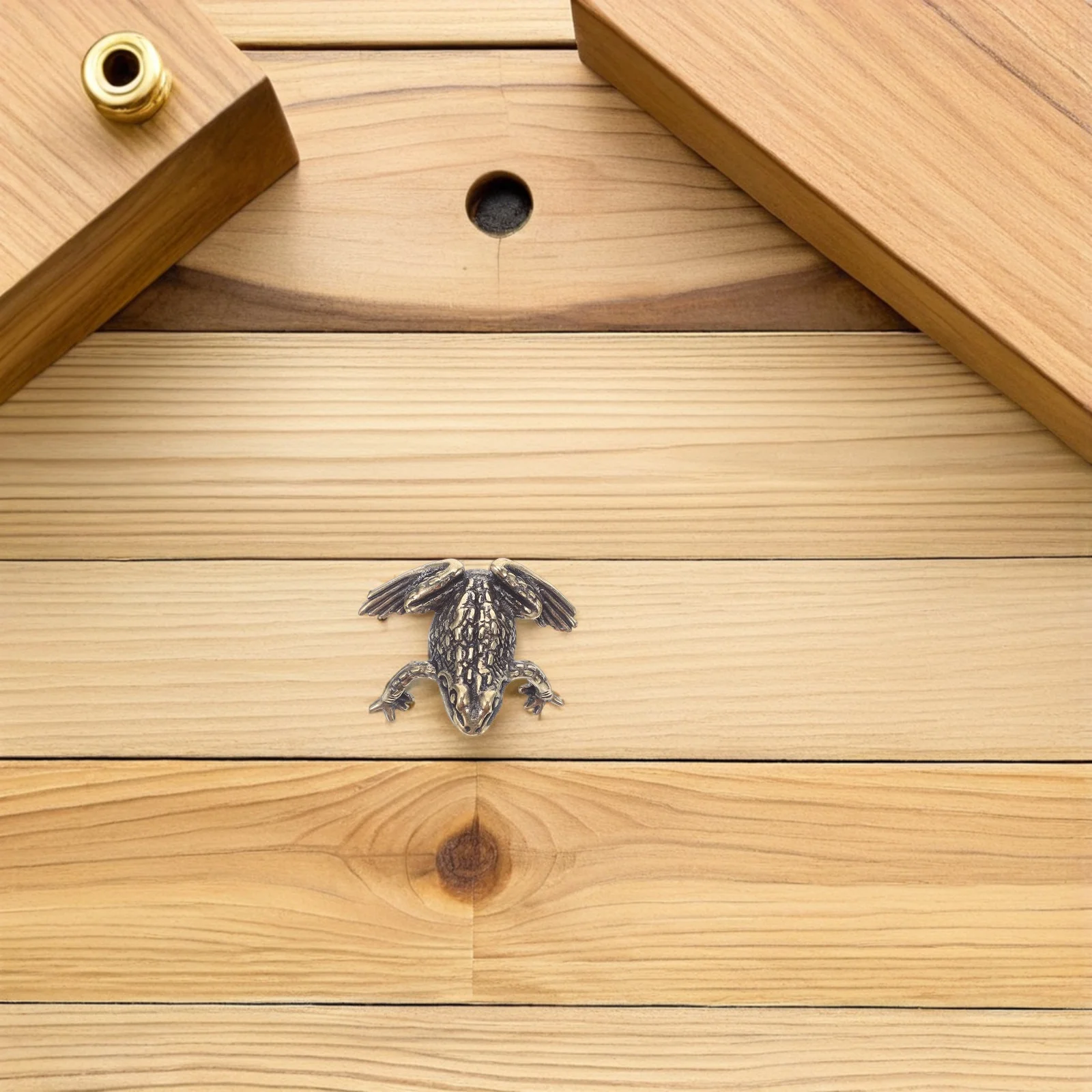 

Brass Toad Door Handle Unique Drawer Pulls Traditional Chinese Design Smooth Functionality Anti-Scratch Technology