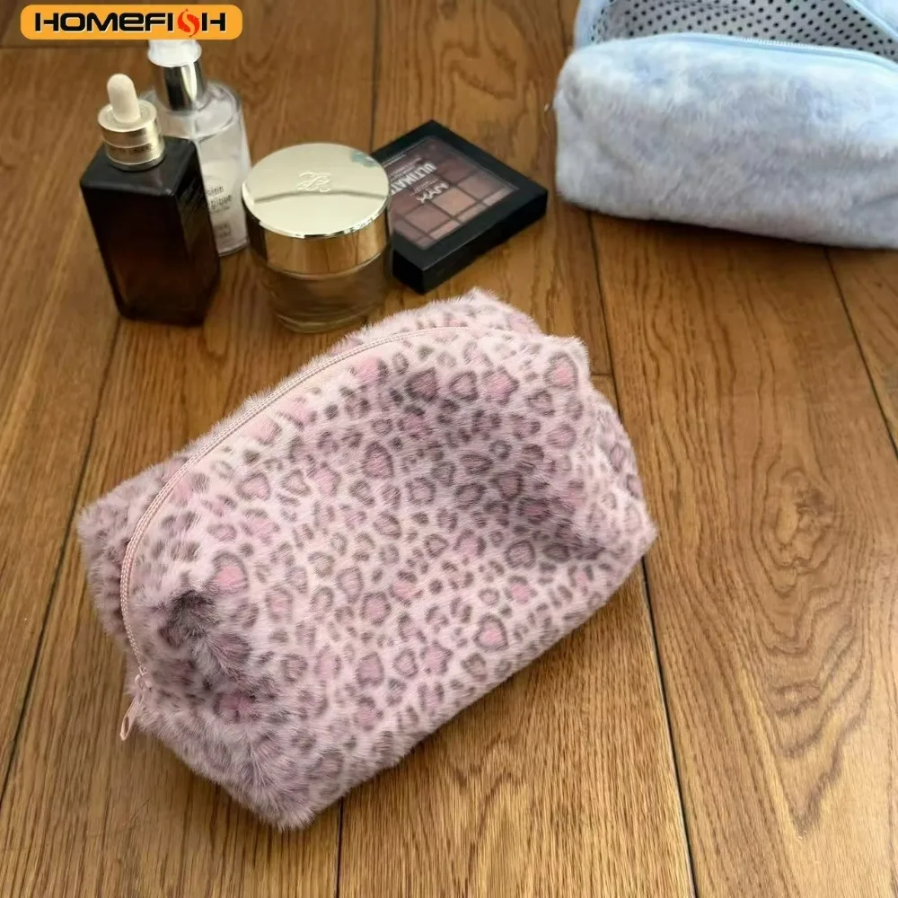 Durable Fuzzy Makeup Bag Large Capacity Leopard Print Toiletry Organizer Portable Cosmetic Bag Girls Travel Storage Pouch gallery 3