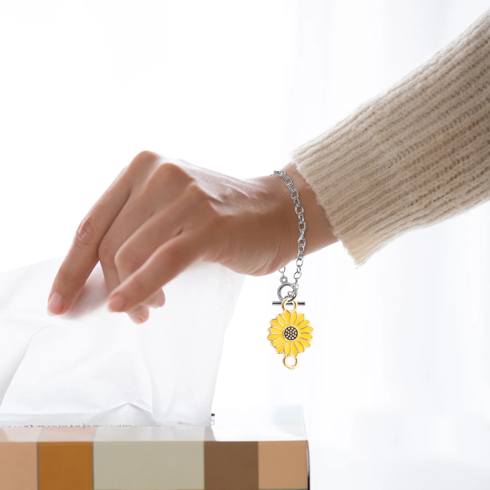 

20Pcs Daisy Alloy Connector Charms Pendants for DIY Jewelry Making Necklace Bracelet Flower Craft Charms Bracelet Connectors