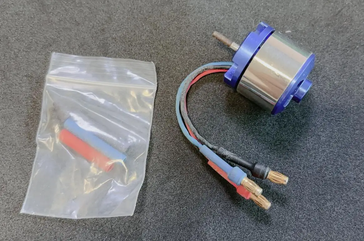 

25X28MM EK5-0004 001133 Esky Brushless Motor 40g 3900KV For ESKY honybee King II King 3 III King4 RC helicopter heli