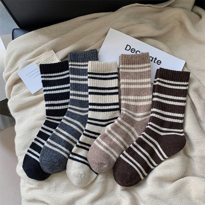 

Autumn Winter Women Socks Wool Cashmere Thick Warm Long Socks Casual Fashion Striped Harajuku Vintage Thermal Middle Tube Socks