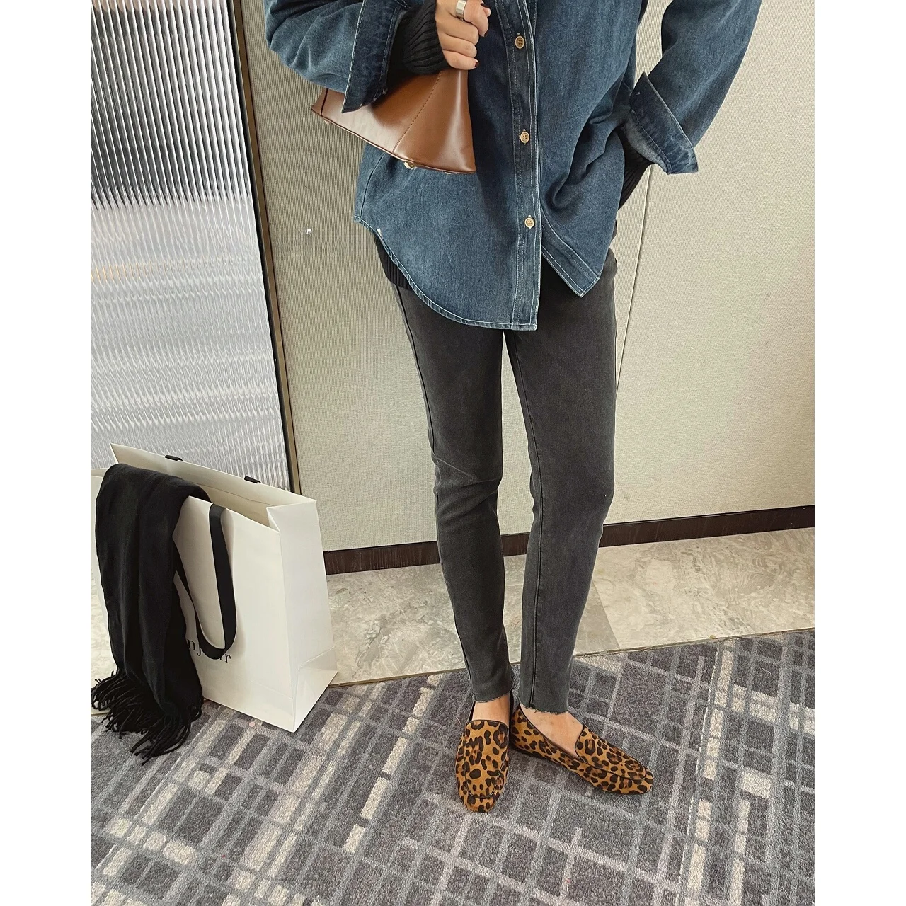 

Утепленные джинсы с высокой талией и флисовой подкладкой, женские, новинка 2024 года, осенне-зимние брюки-карандаш, короткий размер, корейский тренд