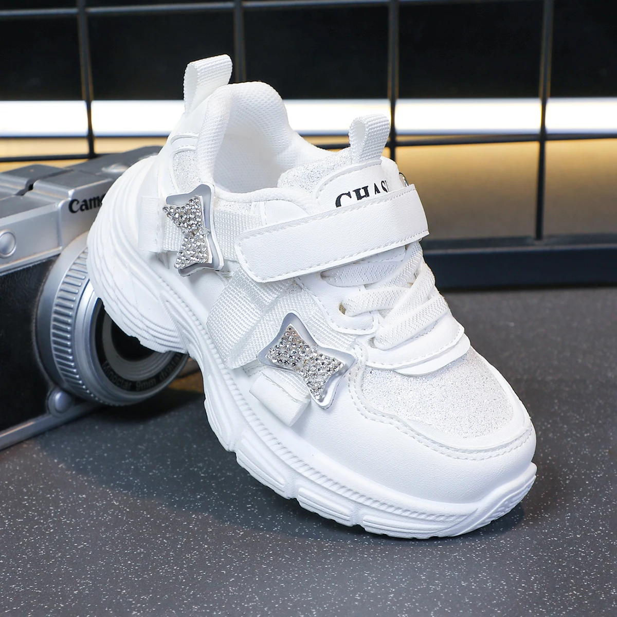 Fashionable Casual Shoes for Boys and Girls, Comfortable Sneakers with Velcro and Sequins, Solid Color Children's Shoes