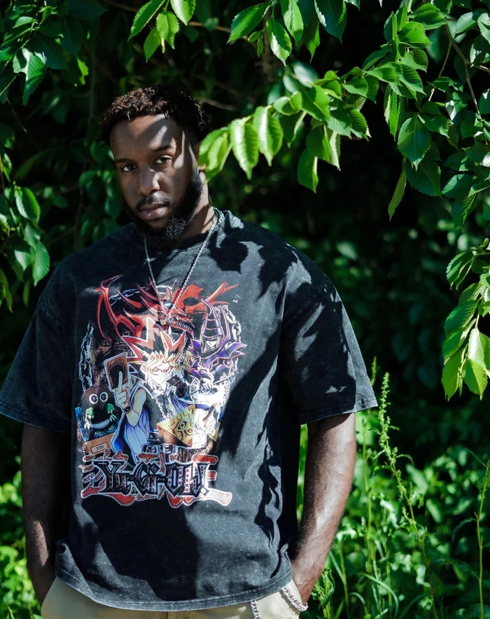 

Футболка Yu-Gi-Oh! для мужчин, лето 2026, винтажная, из хлопка, уличный стиль, свободный крой, с графическим принтом «Красный дракон» и «Черный маг»