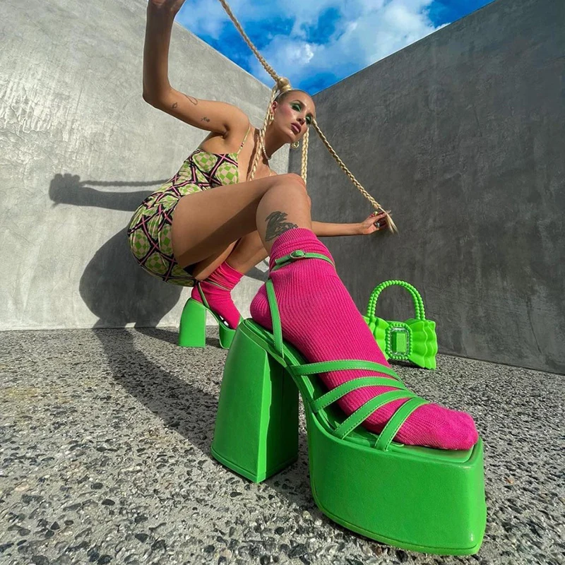 Nuovi sandali con tacco alto scarpe con plateau spesse da donna scarpe da festa da donna tacchi alti pantofole donna fibbia sandali de las mujeres