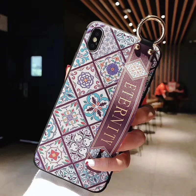 เคสโทรศัพท์แบบสายคล้องข้อมือลายตารางย้อนยุค ปี 2025 สำหรับ Samsung S25 Edge S24 S23 S22 Plus Ultra S21 S20 FE  วัสดุ TPU นิ่ม พร้อมขาตั้งในตัว