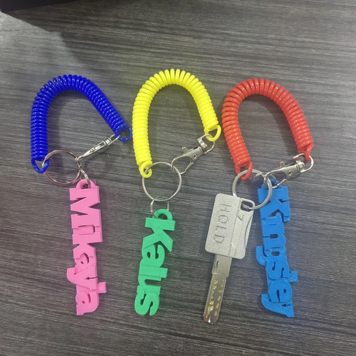 

Customized Acrylic Name Spring Coil Keychain Theftproof Anti Lost Car Keyring Luggage Tags Item Identifiers Markers Friends Gift