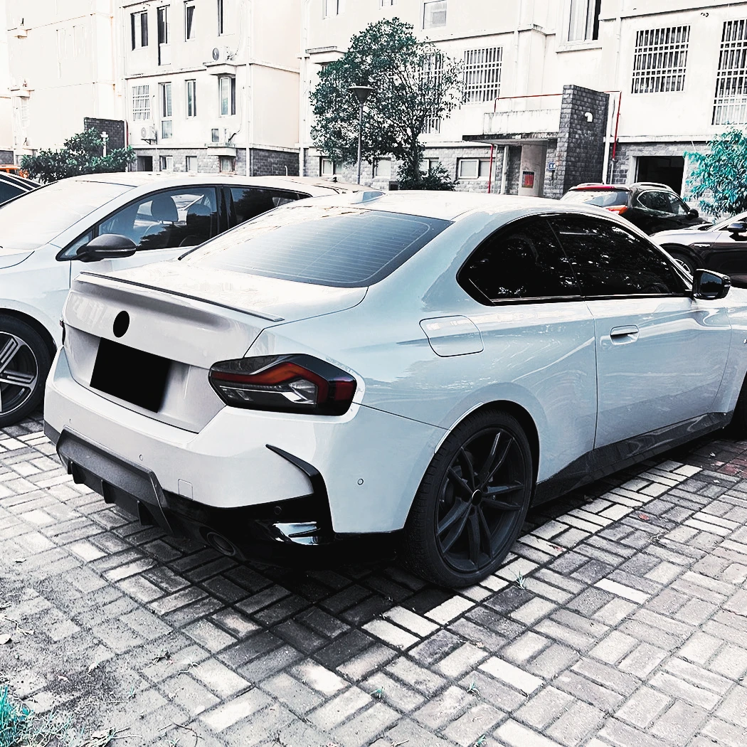 

2PCS Rear Bumper Car Diffuser Rear Wind Knife for BMW 2 Series G42 M Sport 2022+ Body Kits Spoiler Lip Splitter Air Vent Trim