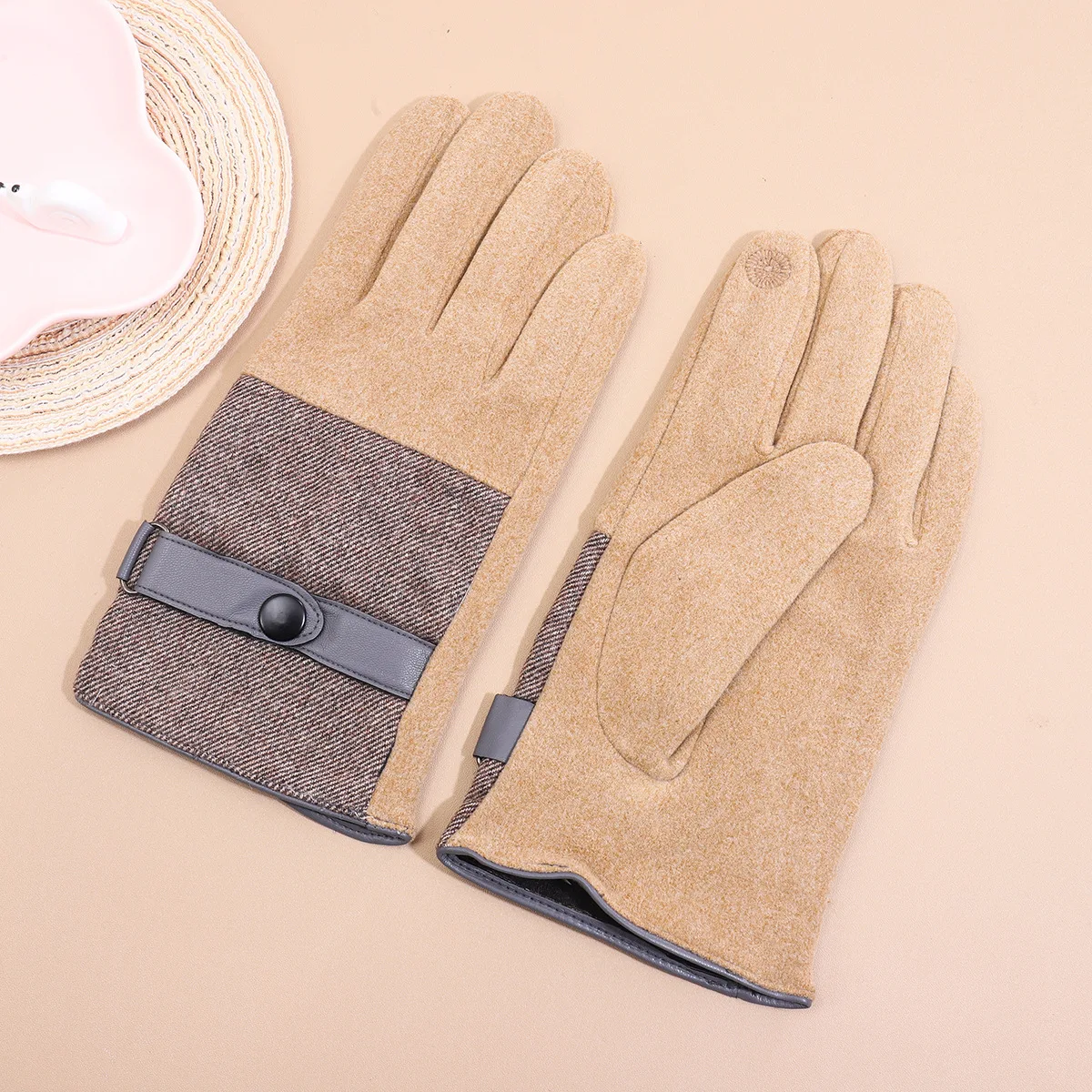 Suede Gloves for Men, Fashionable and Warm Gloves with Fleece and Anti Cold Splicing Buckle, Outdoor Cycling Gloves