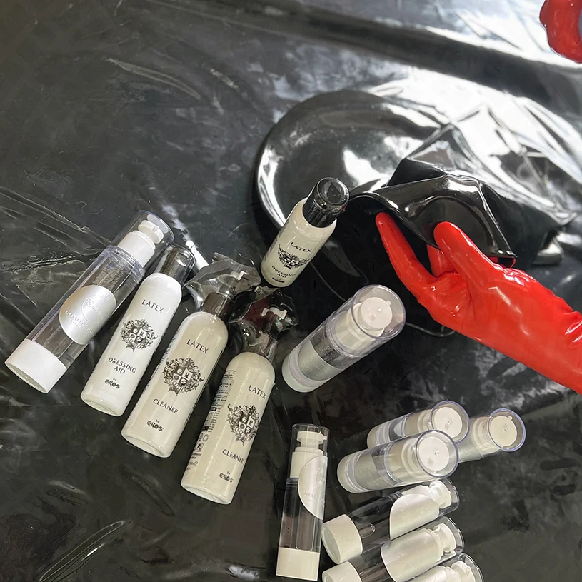 اللاتكس الساطع رذاذ EROe صنم عروض الرعاية اللاتكس خلع الملابس المعونة الرعاية اللاتكس الملابس الداخلية مصقول اللاتكس ارتداءها الساطع