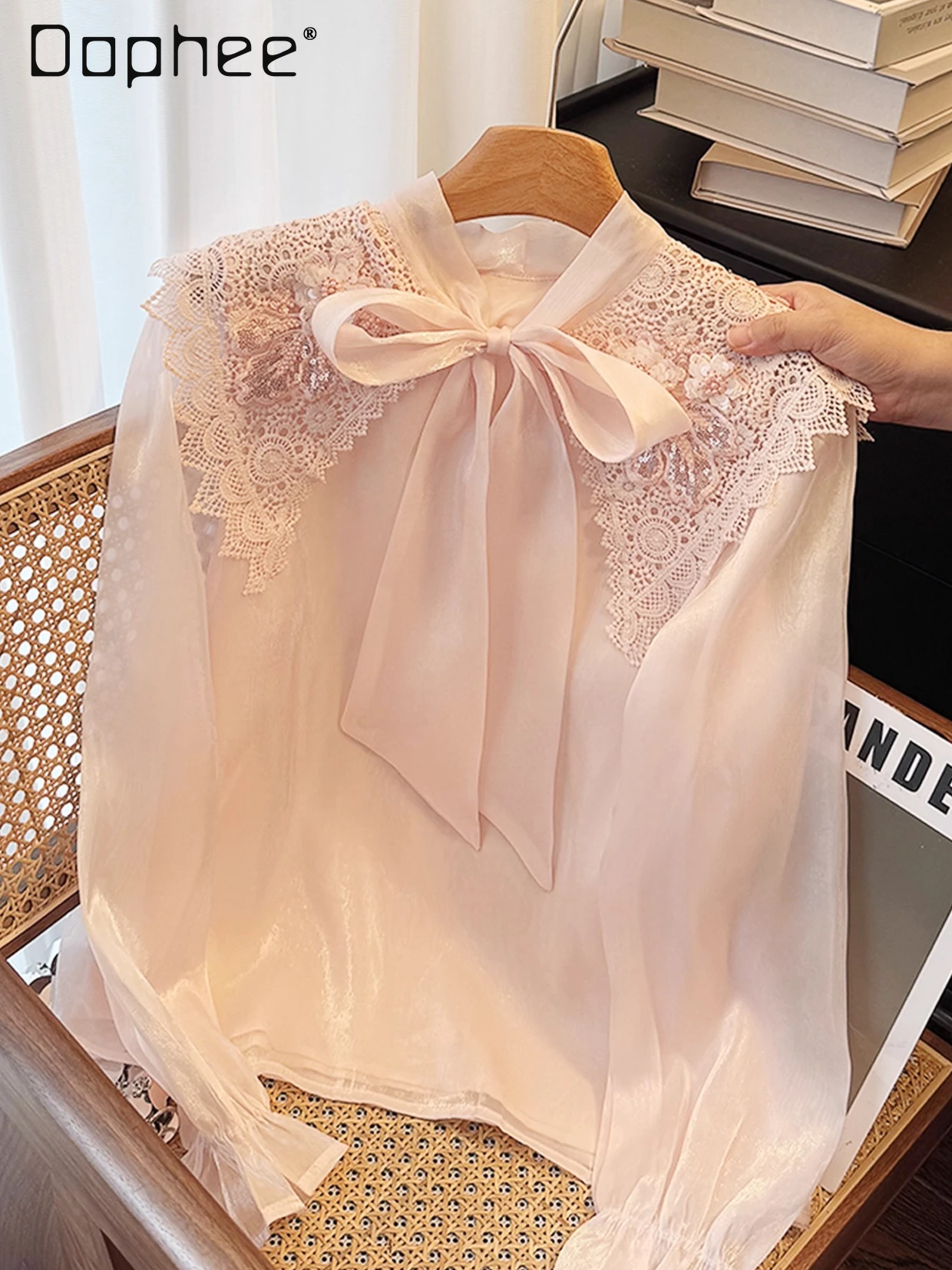 

Heavy Beaded Floral Lace Shawl Bow Tie Shirt for Women French Style Elegant Bell Sleeve Sweet Pink Blouse Top 2026 Spring New
