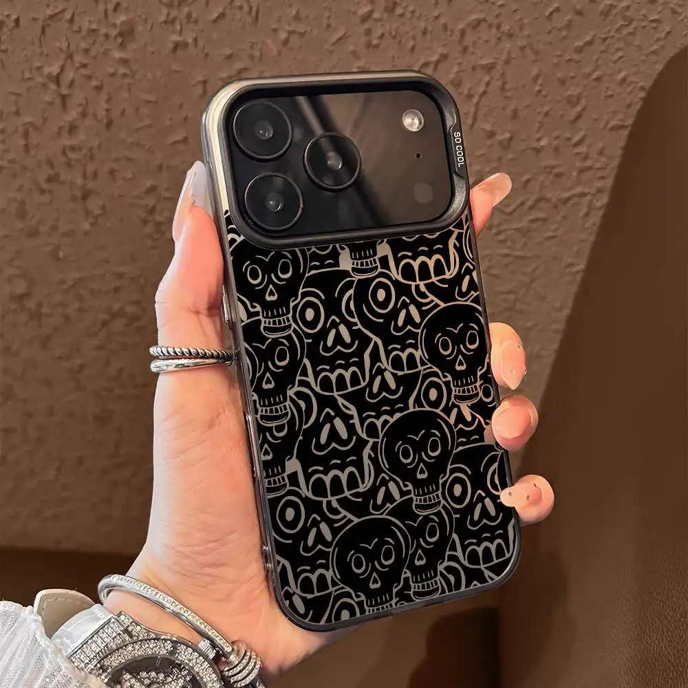 حافظة هاتف على شكل جمجمة رائعة لهاتف آيفون 17 16 15 14 13 12 11 Pro Max Air متعدد الألوان ماتي ليزر معدني أورورا فوندا