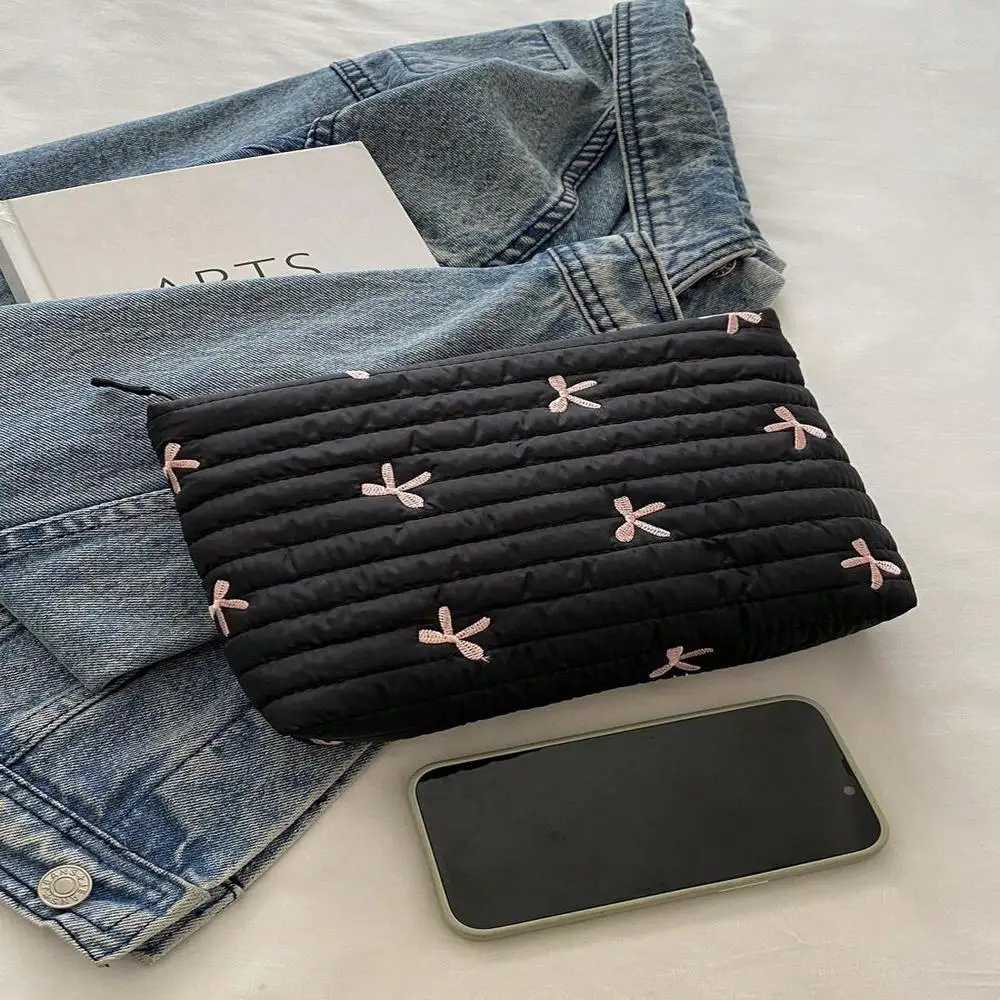 حقيبة مكياج كاجوال ذات ثنيات - مبطنة بمربعات بلون سادة، مثالية للتنقل والسفر اليومي #4