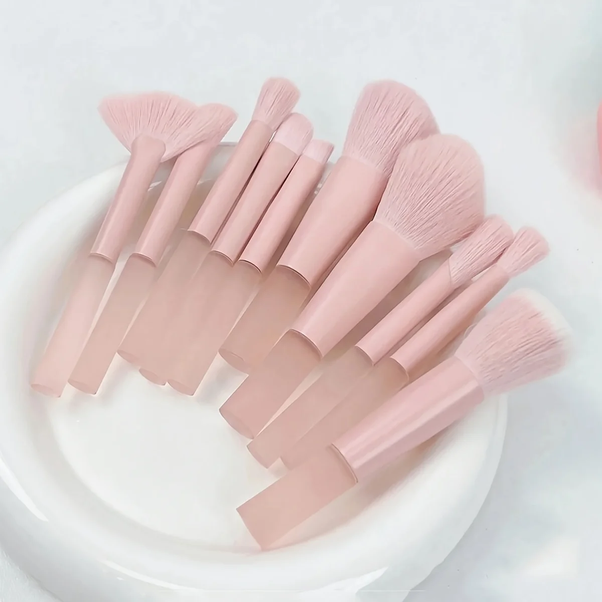 10pcs Mini Makeup Brush Set Premium Synthetic Blush Foundation Chalk Eyebrow Eyeshadow Brush Perfect for Makeup Beginners