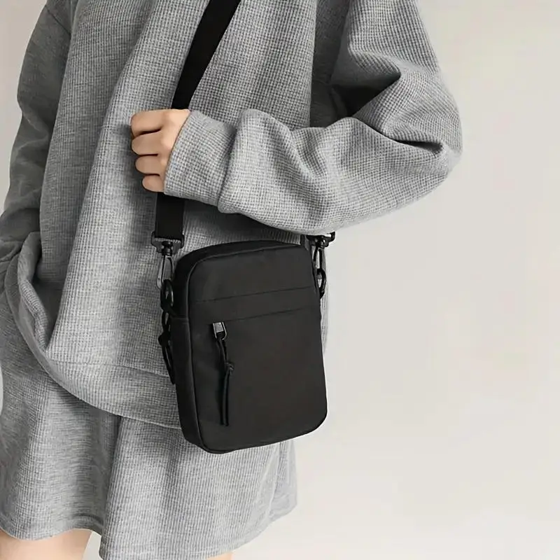 

Men's New Nylon Casual and Sports Style Single Shoulder Crossbody Bag Sports Crossbody Bag Single Shoulder Bag Commute