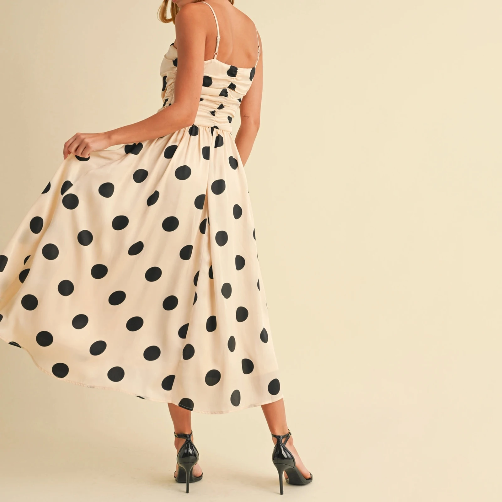 Vestido Midi acampanado con tirantes finos y cuello cuadrado fruncido para mujer, vestido camisola con estampado de puntos a la moda para viajes de fiesta diarios