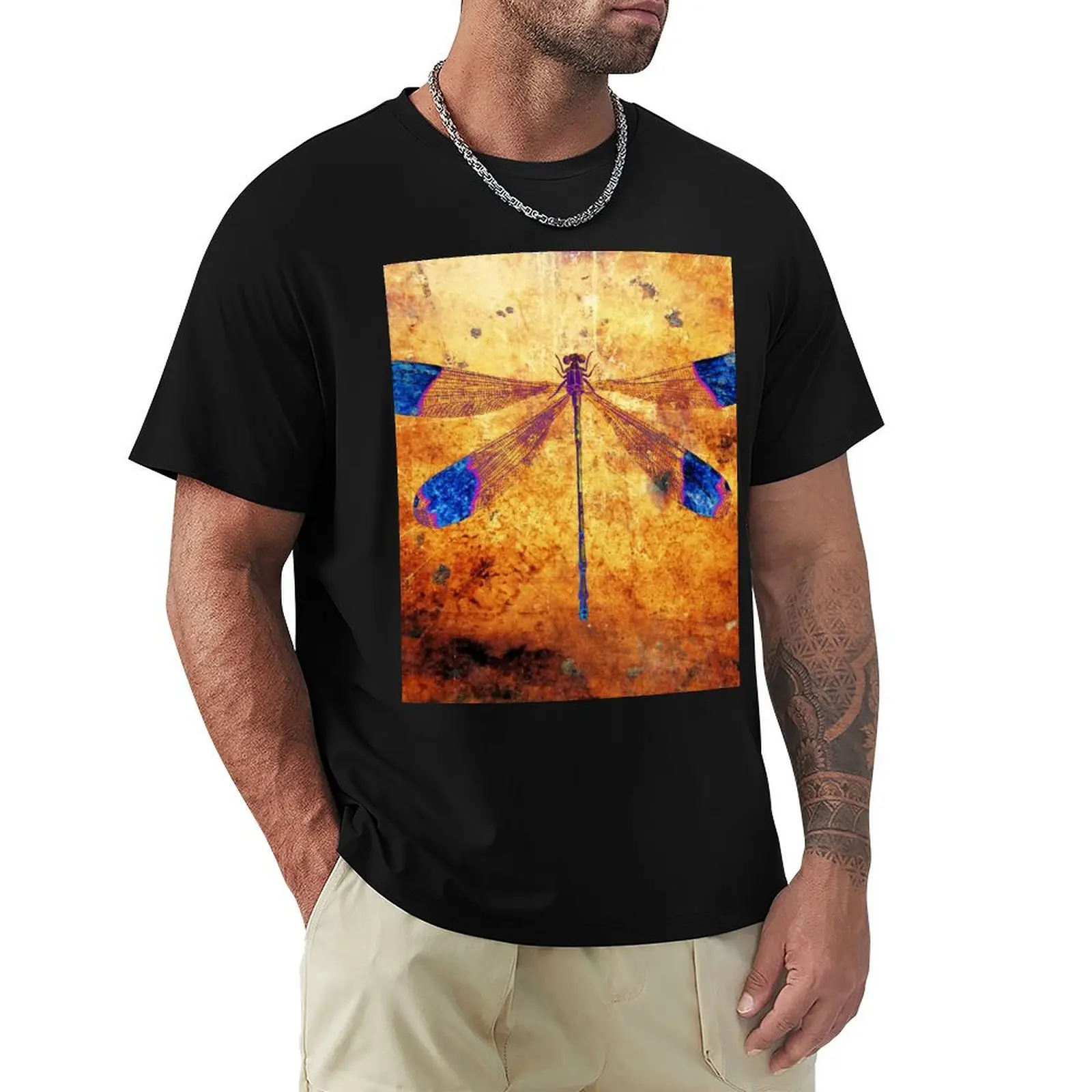 Dragonfly in Amber T-Shirt Trend Art Print T-Shirt