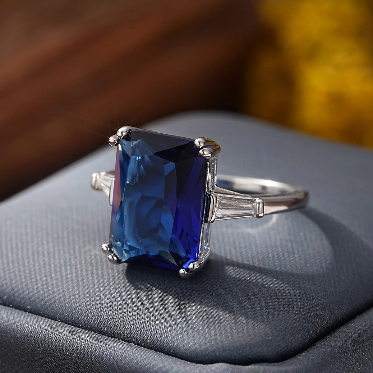 Fashion Female Rings 925 Sterling Silver Oversized Blue Zircon Cut Rings for Women Wedding Bride Engagement Jewelry Gift Anillos