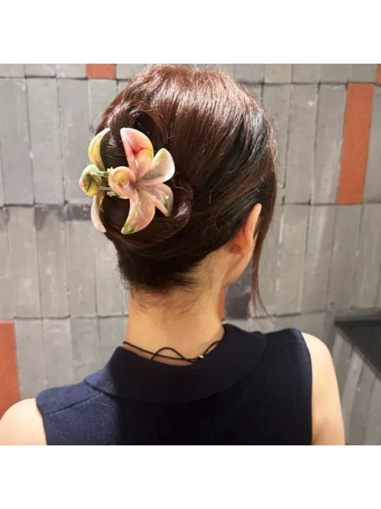 1Pc Hawaiian Beach Vacation Frangipani Hair Clips for Woman Elegant Shark Clip Fashion Girls Ponytail Clip Hairs Clamp Wholesale