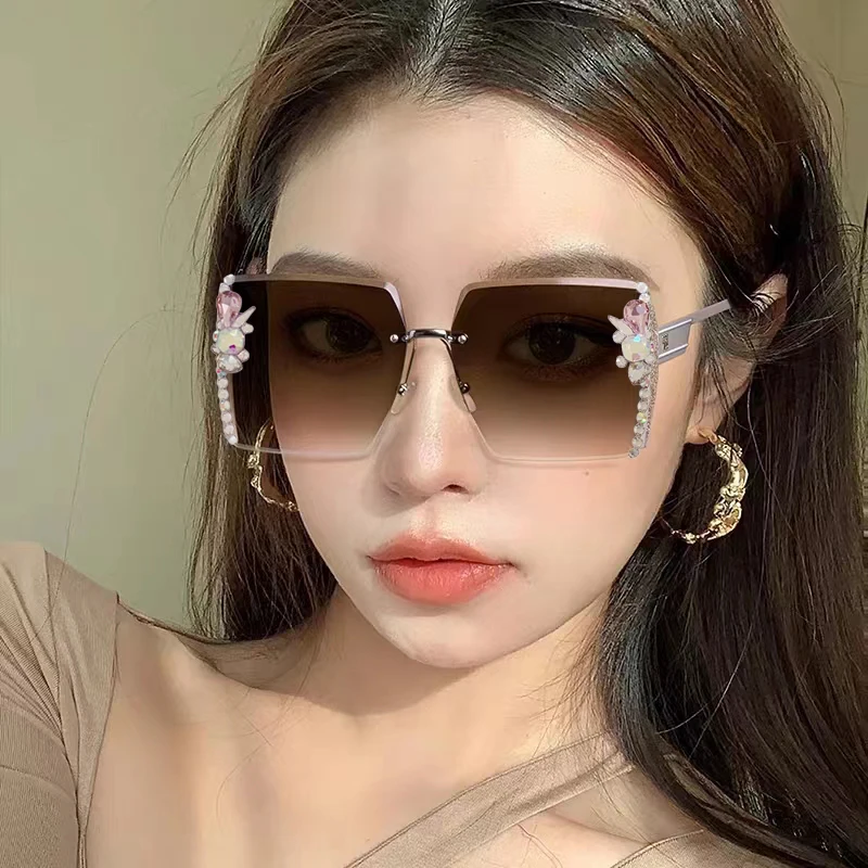 Women Sunglasses Luxury Shiny Diamond Glasses Effect Lady Large Frame Square Glasses Fashion Eyeglass Female Sun Glasses UV400