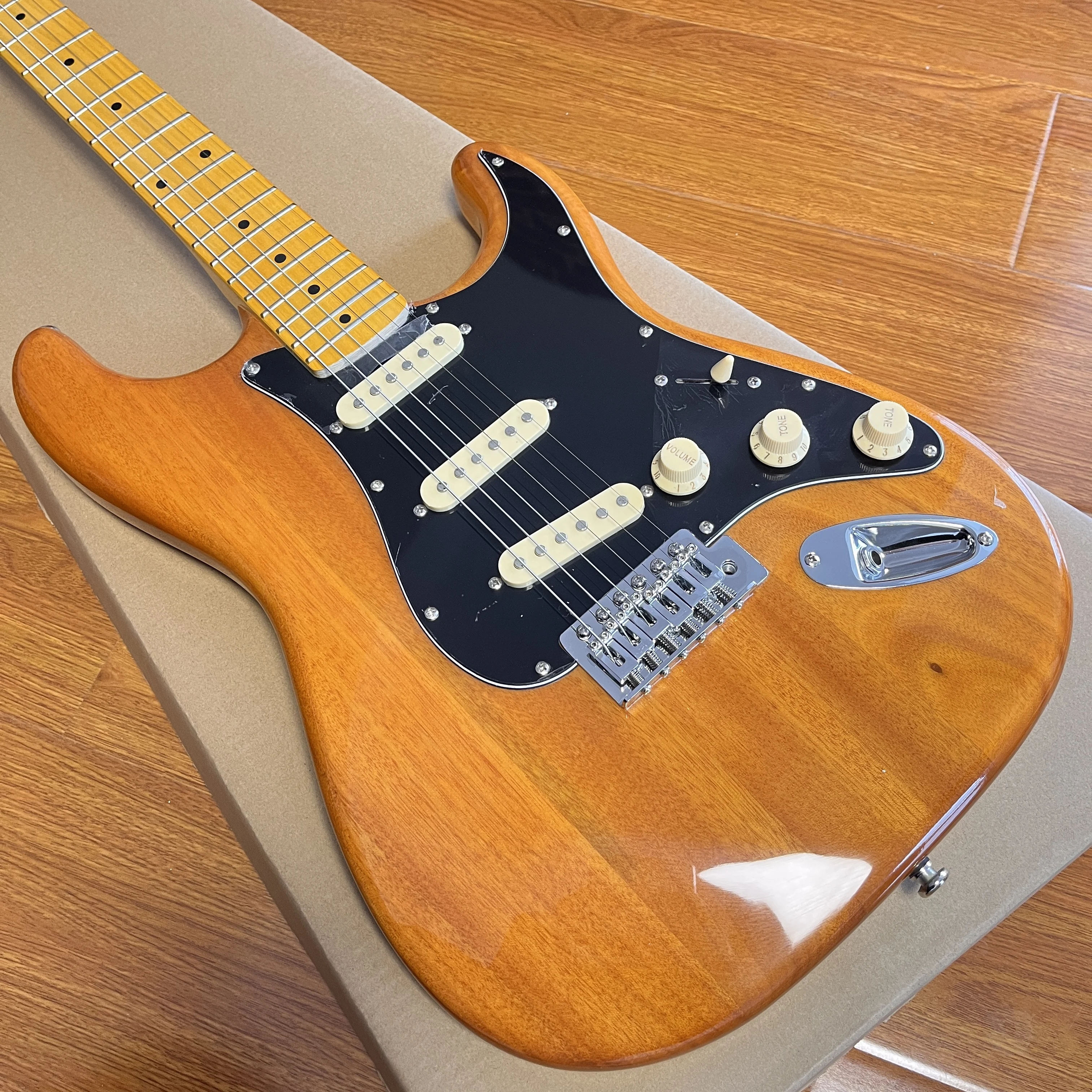 جيتار كهربائي شفاف من خشب الماهوجني الأصفر برقبة خشب القيقب وموسيقى الروك مناسبة للعروض المباشرة والتسجيل #1