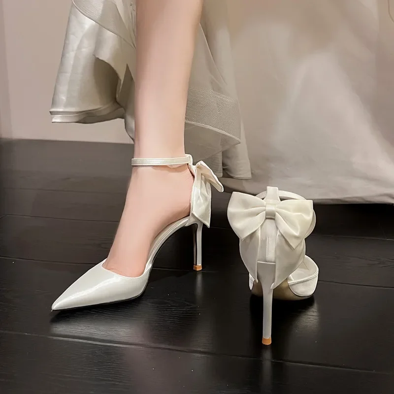 

2024 New One Word Ribbon Silk White Wedding Shoes Sweet and Thin Heels Bow Bridal Wedding Shoes Large High Heels