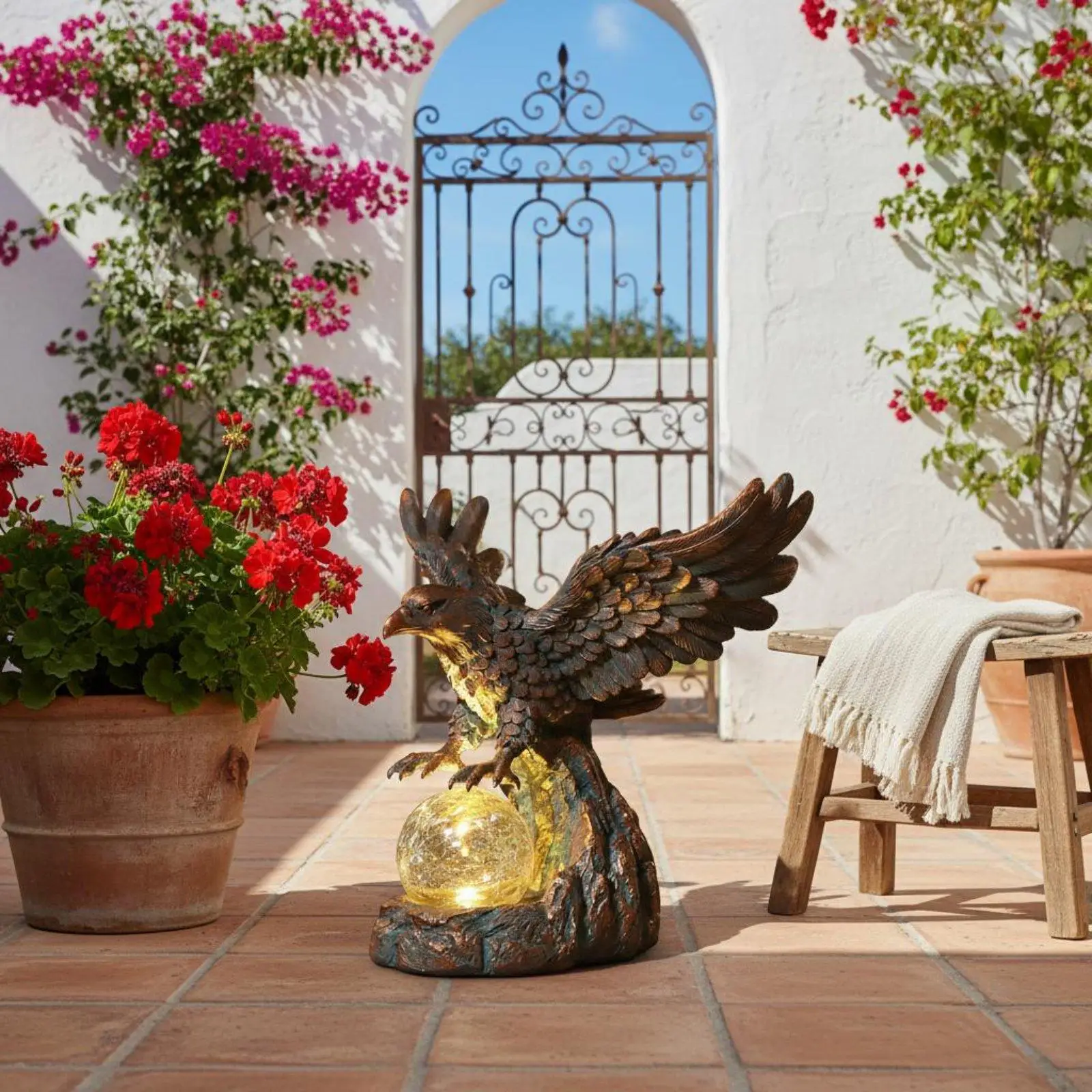 Solar-powered statue light with automatic on/off switch, waterproof