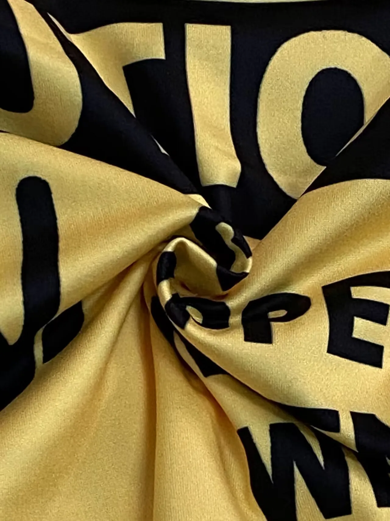 2031 Europejskie i amerykańskie damskie spodenki sportowe do jogi z literami