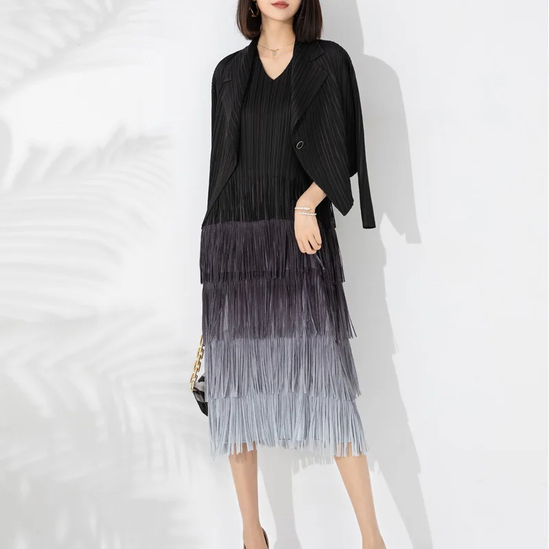 

Miyake Pleated Fashionable Skirt Suit for Women 2025 New Large Size Gradient Color Tassel Dress Suit Small Jacket Two-piece Set