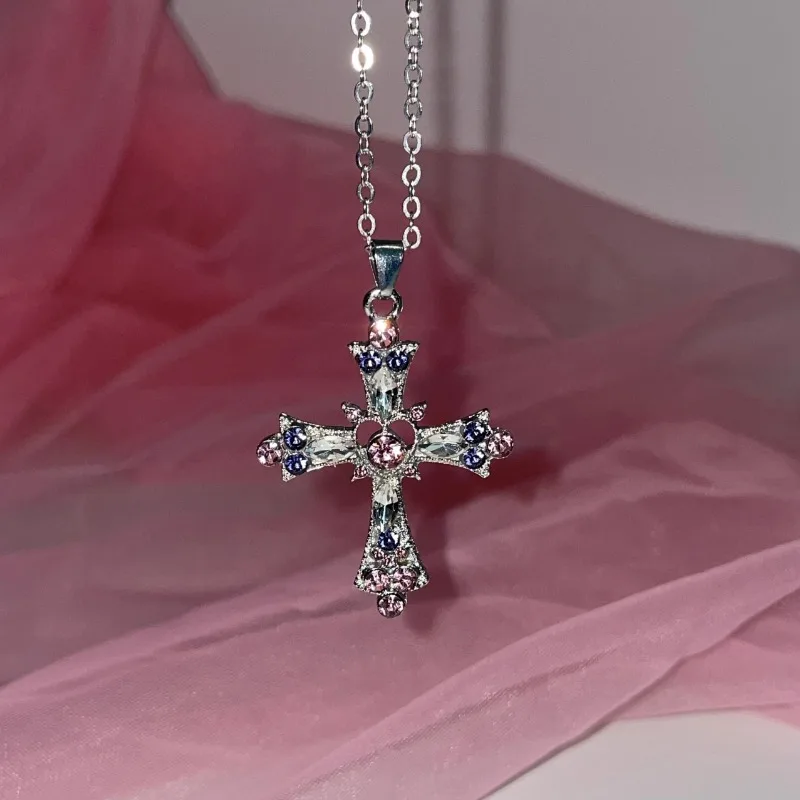 Exquisite Fashion Sparkling Crystal Zircon Cross Pendant Necklace for Ladies Girl Zircon Thin Chain Necklace Party Jewelry Gifts