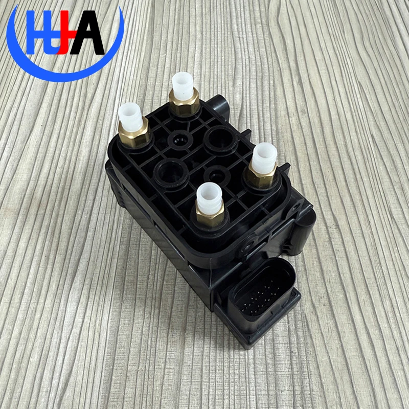 

C2D26814 Air Suspension Control Valve Block for JAGUAR XJ XJR X351 2009-2022 Automotive Part