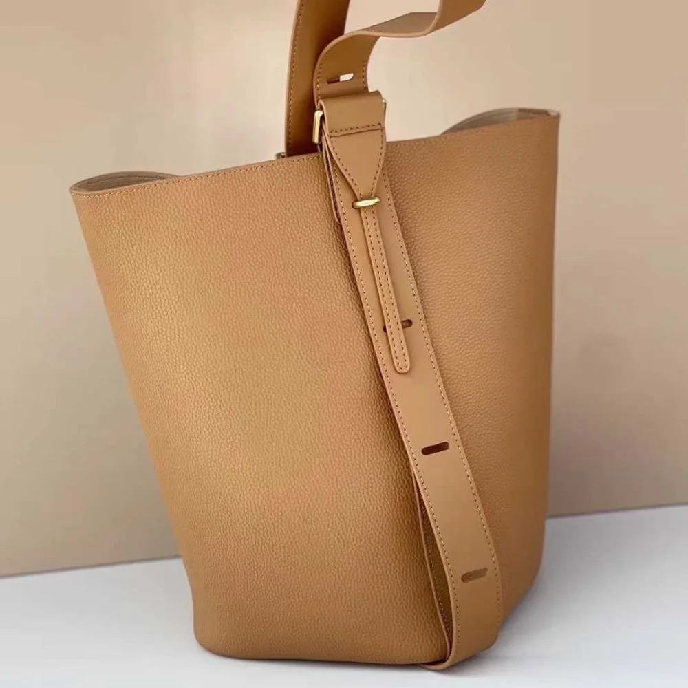 Hot Sale Large-capacity Bucket Bag Women's 2026 New Fashion Niche Design Shoulder Crossbody Bag Unique Versatile High-end