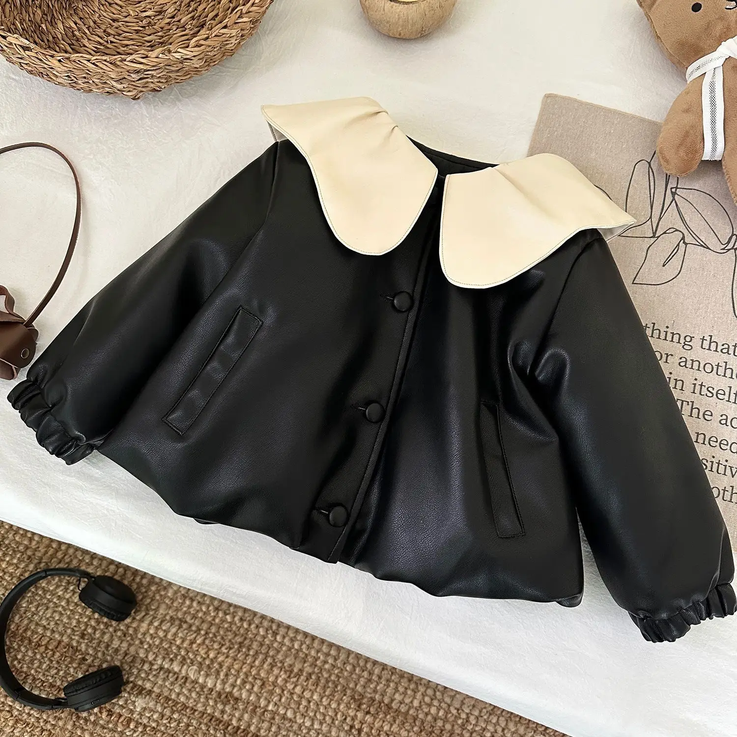 Children\'s Coats Contrasting Doll Collar and Fleece Coat Leather Jacket with Puffy Sleeves Winter Coat for Girls 2 To 7 Years