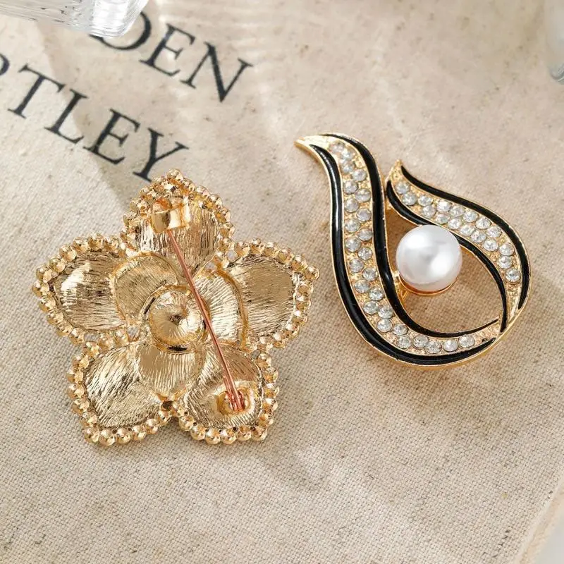 エレガントでシンプルな黒椿ブローチ、メタル製の喪服コサージュピン、女性用高級服、スーツ、スカーフアクセサリー、ブローチ