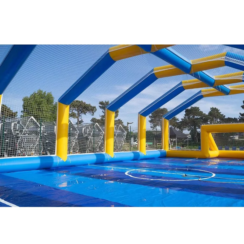 子供と大人のためのインフレータブルフットボールコート、インフレータブルサッカーピッチ、屋外スポーツフィールド