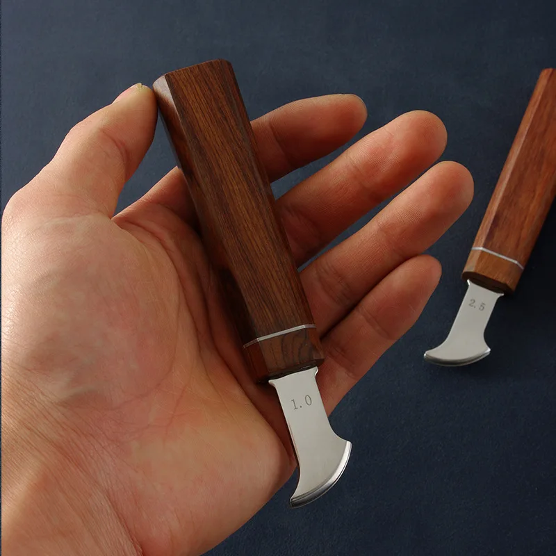 

Leather Crimping Tool with Acid Branch Handle and Stainless Steel Scalp Leather Edging Tool 7093